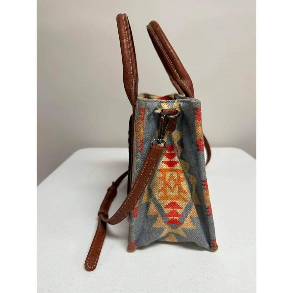 Wrangler Southwestern Aztec Print Canvas Purse Crossbody Western Cowgirl Rodeo